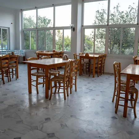 Karma Homes מלון
